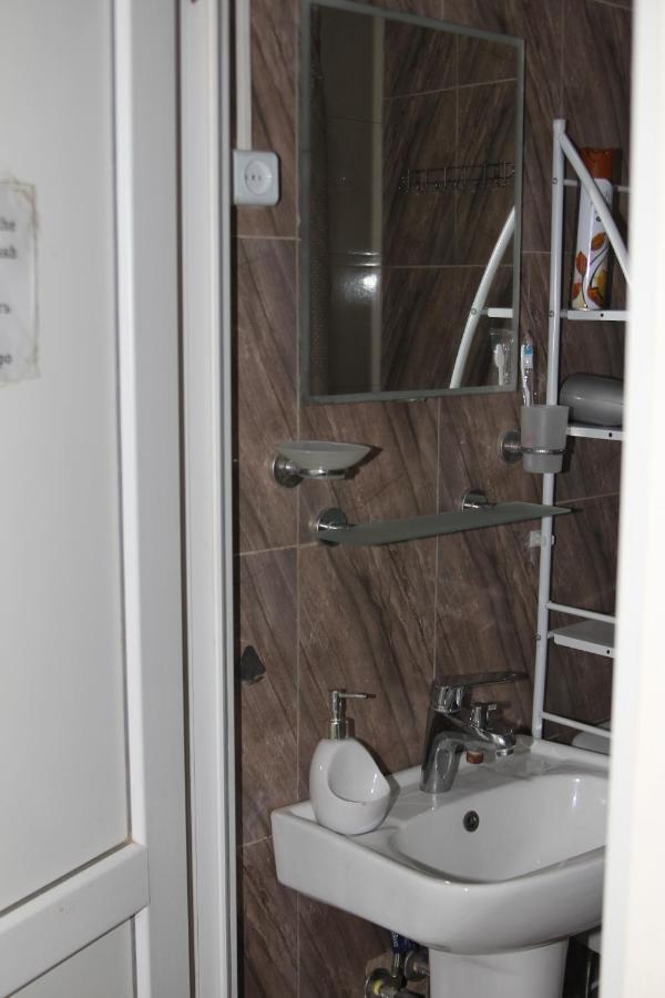Guest Room "Trip Spirit" Tbilisi Bagian luar foto